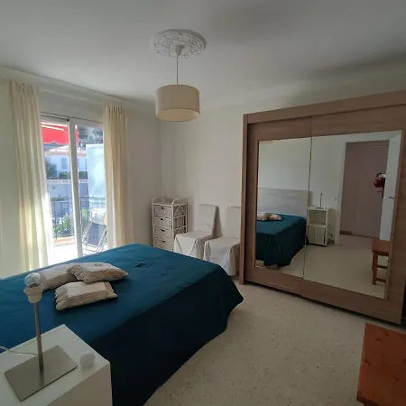 Montcalm Apartament *
